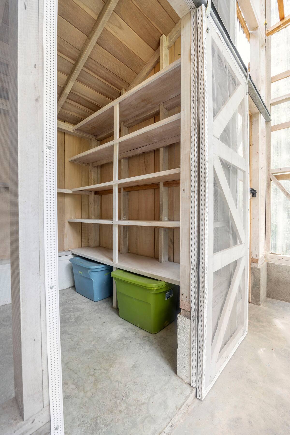Walk-in closet